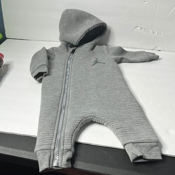 Boys Jordan Coveralls - Picture 2 of 10